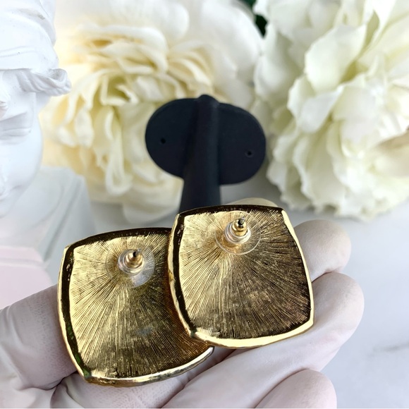 Vintage Gold Tone Anchor Sailer Red Enamel Large Square Earrings - Picture 6 of 8